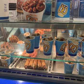Auntie Anne's - Showcase - Pretzels Near Me - Honolulu, Hawaii
