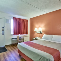 Queen bed room (Photo via www.motel6.com but this is exactly what room 223 looks like.) Queen bed room (Photo via www.motel6.com but this is exactly what room 223 looks like.)