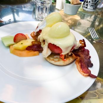 Blue Heaven - BLT Benedict (bacon lobster tomato) - Breakfast & Brunch Near Me - Key West, Florida