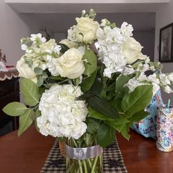 Amy's Flower Studio - Premium Sincere sympathy bouquet