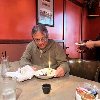 Thanh Long - Birthday cake. - Seafood Near Me - San Francisco, California Thanh Long - Birthday cake. - Seafood Near Me - San Francisco, California
