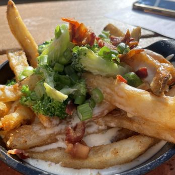 Yodler Restaurant & Bar - Fondue and broccoli fries - Pubs Near Me - Mammoth Lakes, California