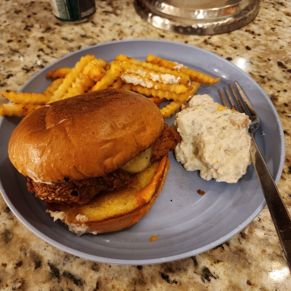 BYRDS HOT CHICKEN NOVI 34 Photos & 18 Reviews 43444 W Oaks Dr