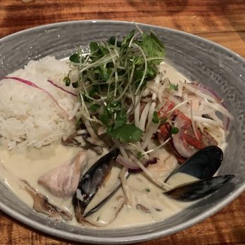 Duke's Malibu - Seafood Hot Pot was a fun, tasty dish. - New American Near Me - Malibu, California