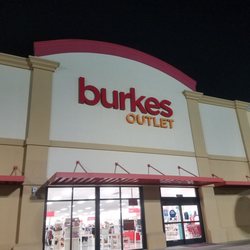 Burkes Outlet - Burke the trend