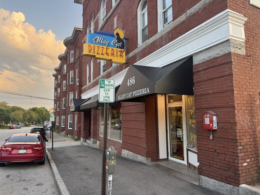 Alley Cat Pizzeria by null