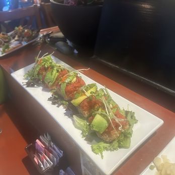 Kazama Sushi - Spicy tuna on fried rice cake! - Sushi Bars Near Me - Claremont, California