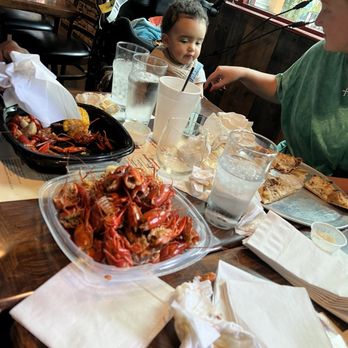 Heat Pizza Bar - Crawfish - Bars Near Me - Tuscaloosa, Alabama
