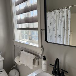 Zette Postpartum - Bathroom