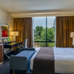 DoubleTree by Hilton Hotel Los Angeles Downtown - King Garden Suite Bedroom