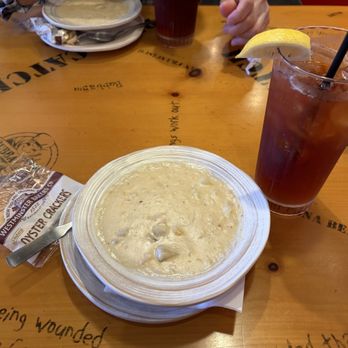 Bubba Gump Shrimp - Clam chowder soup and iced tea - Seafood Near Me - Long Beach, California