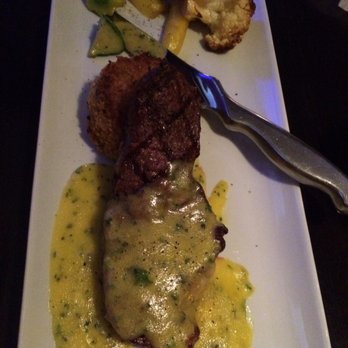 Weinkeller - Steak with béarnaise sauce - Wine Bars Near Me - Niagara Falls, Ontario Weinkeller - Steak with béarnaise sauce - Wine Bars Near Me - Niagara Falls, Ontario
