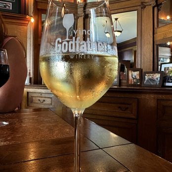 Vino Godfather - Wine Tasting Room Near Me - Vallejo, California