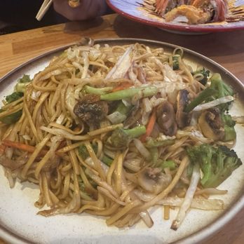 Aki Sushi and Ramen - Vegetable lo mein - Sushi Bars Near Me - Sugar Land, Texas Aki Sushi and Ramen - Vegetable lo mein - Sushi Bars Near Me - Sugar Land, Texas