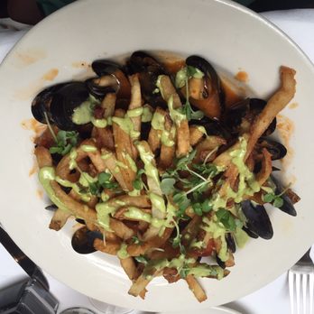 Old Ebbitt Grill - Mussels Frites - Bars Near Me - Washington, DC, District of Columbia