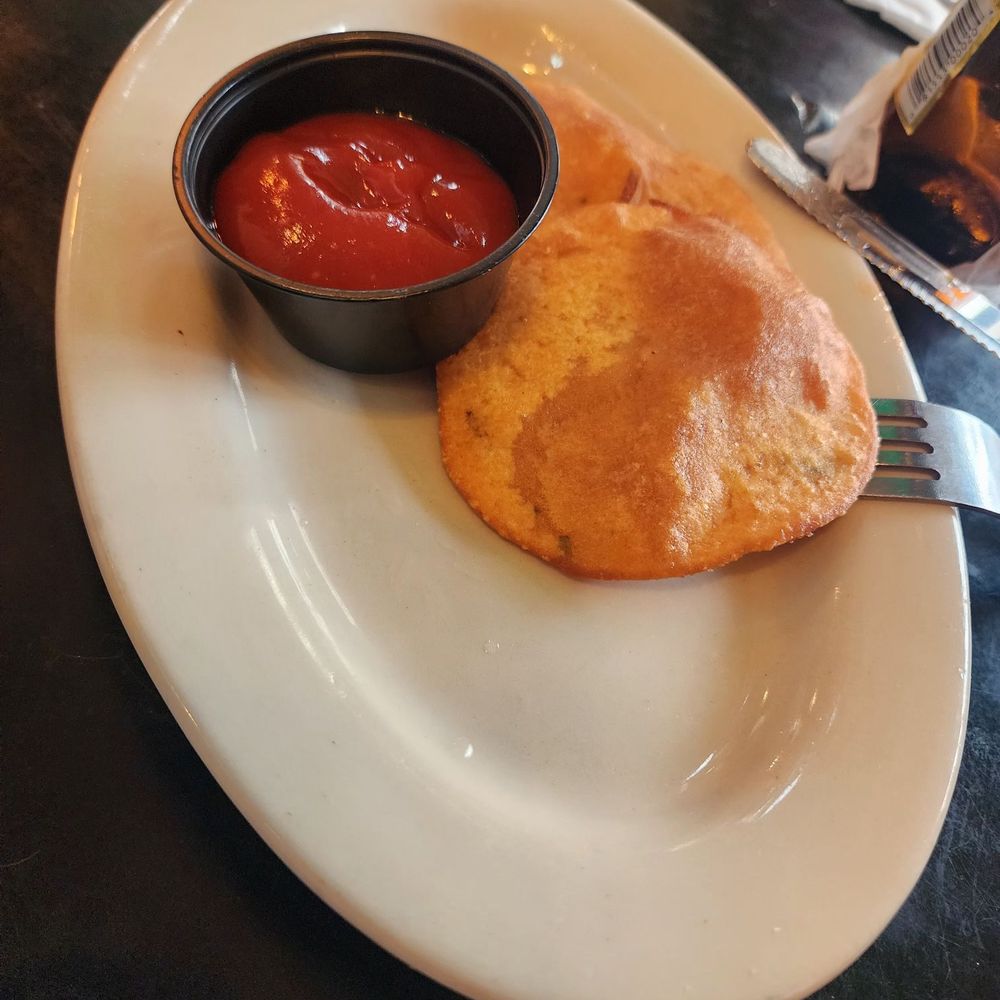 Bacalaitos, terrible, gummy, too salty.