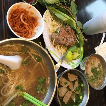 Pho Huynh - Pho with all the fixin's on the side - Vietnamese Near Me - El Monte, California Pho Huynh - Pho with all the fixin's on the side - Vietnamese Near Me - El Monte, California