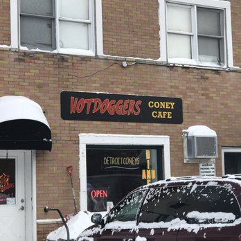 Hotdoggers - Trying a new little lunch place. - Hot Dogs Near Me - Charlevoix, Michigan Hotdoggers - Trying a new little lunch place. - Hot Dogs Near Me - Charlevoix, Michigan
