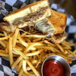 Cooper’s Bar - Spare Rib Grilled Cheese w/ Matchstick Fries