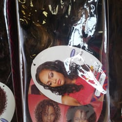 Monia's Salon & Beauty Supply