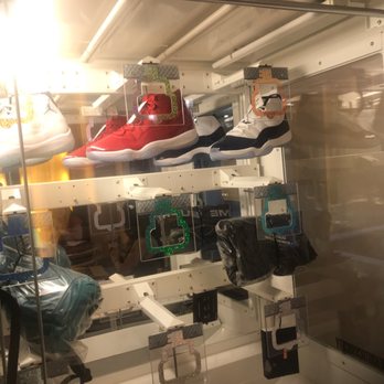 The Teahouse Tapioca and Tea - Sneaker Head vending machine - Coffee & Tea Near Me - Houston, Texas