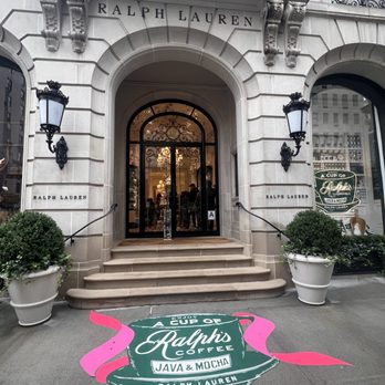 Ralph's Coffee - E72nd St entrance - Coffee & Tea Near Me - New York, New York