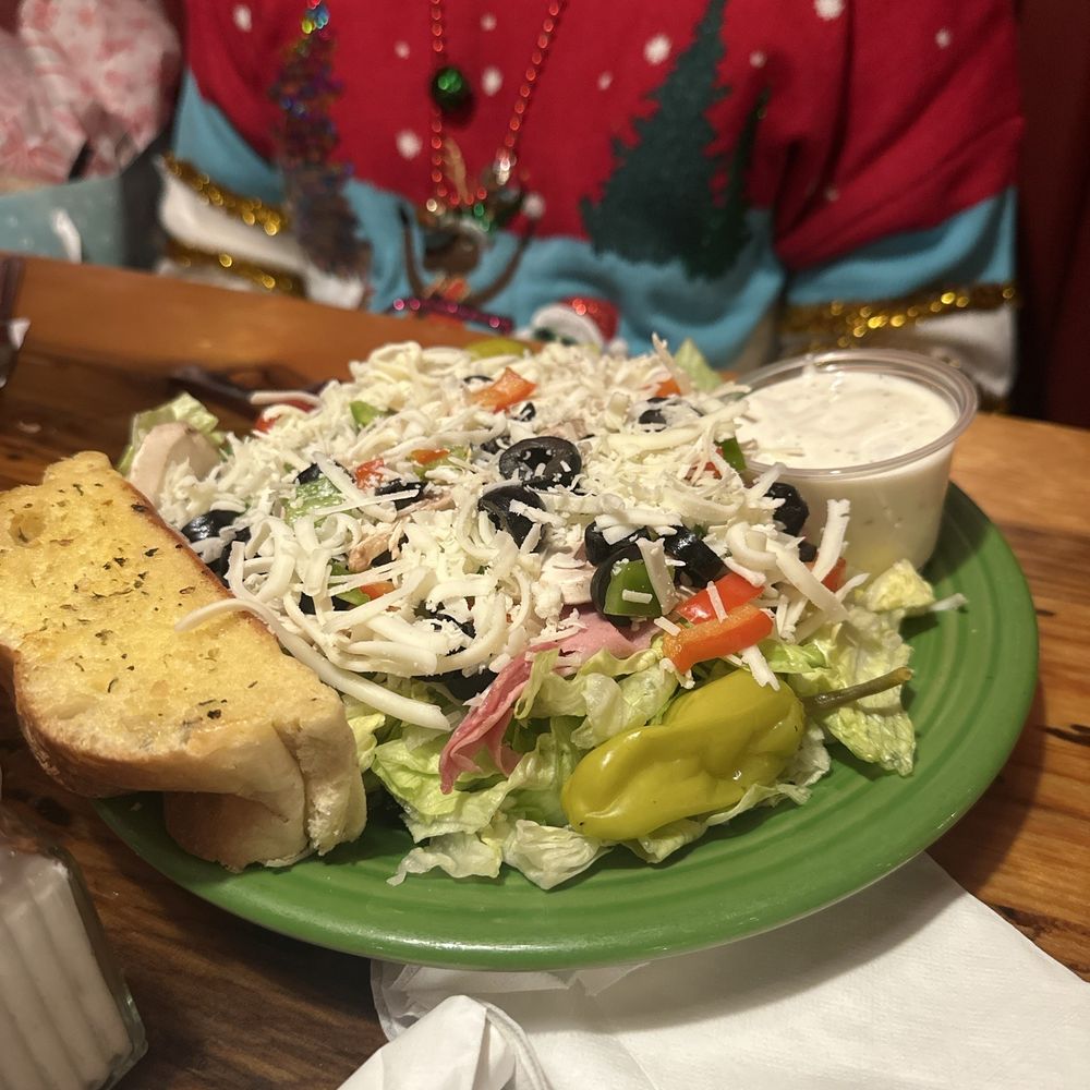 DiNapoli's Fire House - Huge salads - Pizza Near Me - Barstow, California