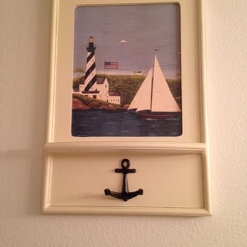 Ocean Breeze Motel - Cute detail in the bathroom - Hotels Near Me - Florence, Oregon