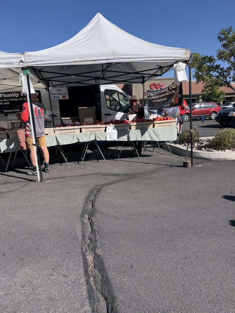 Village Center Farmers Market Logo