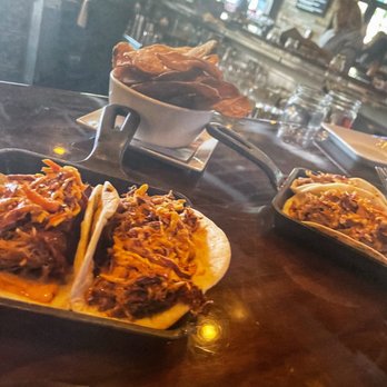 Bosscat Kitchen & Libations - Happy hour tacos - New American Near Me - Houston, Texas