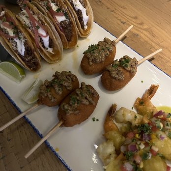 Lincoln Social Rooftop - Tacos, lobster corn dogs, shrimp taquitos - American Near Me - Columbus, Ohio