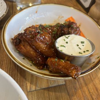 Pappy McGregor's - Buffalo Wings - Irish Pub Near Me - Paso Robles, California
