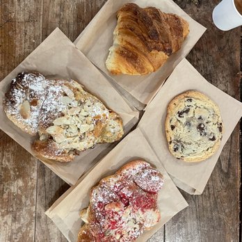 L'Appartement 4F - Croissant, almond Nutella croissant, chocolate chip cookie, raspberry croissant - Bakeries Near Me - Brooklyn, New York L'Appartement 4F - Croissant, almond Nutella croissant, chocolate chip cookie, raspberry croissant - Bakeries Near Me - Brooklyn, New York
