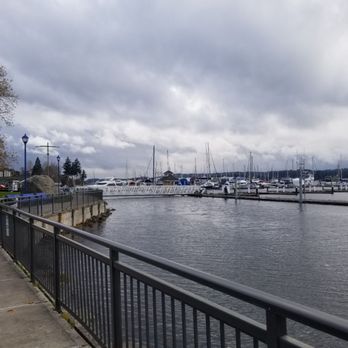 Muriel Iverson Williams Waterfront Park - Walkway along the water extends past the park - Parks Near Me - Poulsbo, Washington Muriel Iverson Williams Waterfront Park - Walkway along the water extends past the park - Parks Near Me - Poulsbo, Washington
