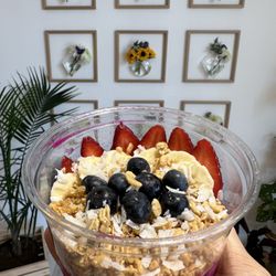 Plants and Juice Bar - Dragon fruit bowl