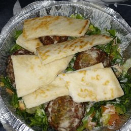 Flalafel Salad w/pita Flalafel Salad w/pita