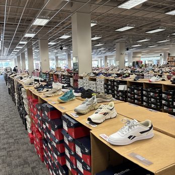 Off Broadway Shoe Warehouse - Shoe Stores Near Me - Kansas City, Missouri