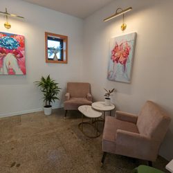 Wet Coffee - Aesthetic seating area