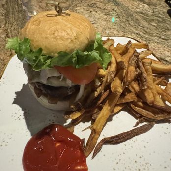 Bullfrog Brewery - What I received. Looks good, right? Wrong. The fries were cold and old. So disappointing for $30. - New American Near Me - Williamsport, Pennsylvania