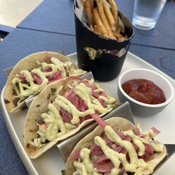 24 Coastal Grill - Skirt steak tacos with fries - Bars Near Me - Jekyll Island, Georgia