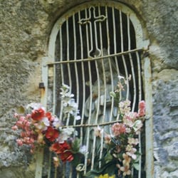 grotte de la pontoise - Vierge protectrice La Pontoise Chemin de Chateau des Prés