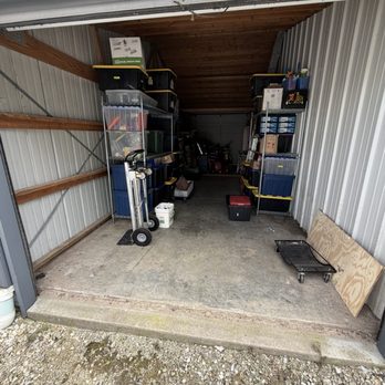 Gem Storage - 10x30 held the entire contents of our garage while we were having our floor professionally finished . Thank you Gem ! - Self Storage Near Me - Greenfield, Indiana Gem Storage - 10x30 held the entire contents of our garage while we were having our floor professionally finished . Thank you Gem ! - Self Storage Near Me - Greenfield, Indiana