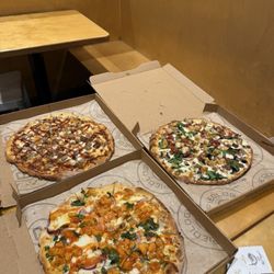 Pieology Pizzeria - Pizza