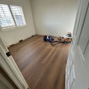 Christian Man Flooring - Laminate flooring-upstairs bedroom-work in progress - Flooring Near Me - San Diego, California Christian Man Flooring - Laminate flooring-upstairs bedroom-work in progress - Flooring Near Me - San Diego, California