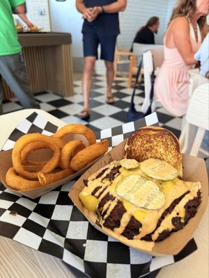 Small's Smash Club by null