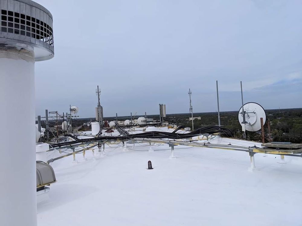 Slide of Dan's Top Choice Roofing