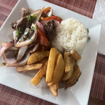 Los Incas - Lomo Saltado - Peruvian Near Me - O'Fallon, Missouri