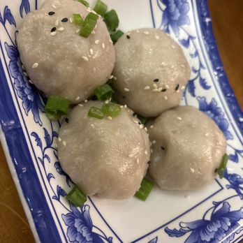 Din Soup Dumplings - Pan fried tiny buns with pork - Dim Sum Near Me - Brooklyn, New York Din Soup Dumplings - Pan fried tiny buns with pork - Dim Sum Near Me - Brooklyn, New York