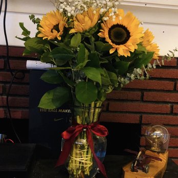 Blooming Flowers - Flower arrangement, Base not included. - Florists Near Me - Los Angeles, California Blooming Flowers - Flower arrangement, Base not included. - Florists Near Me - Los Angeles, California