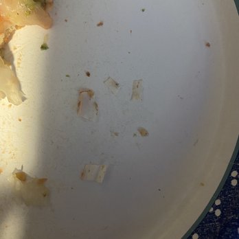 5 Herb Pizza - White plastic found in pizza from 5 herbs - Pizza Near Me - Cranston, Rhode Island